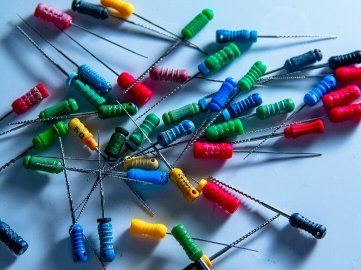 Navigovaná endodoncia